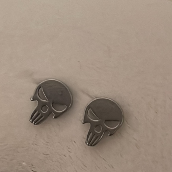 Criminal Skull Stud Earrings - Picture 10 of 10